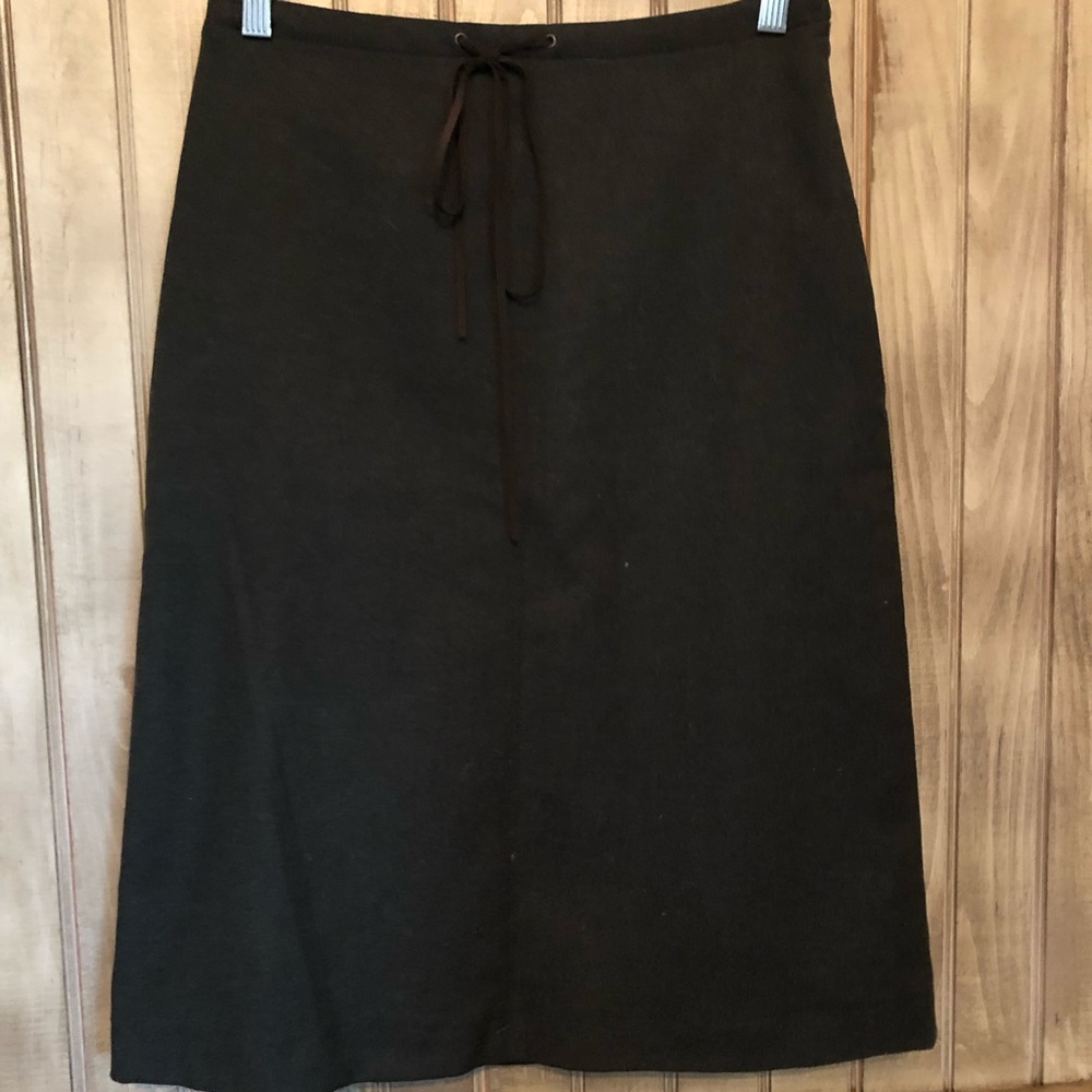 Green wool banana republic skirt worn once.